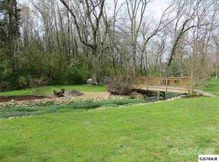 902 Columbine Lea, Sevierville, TN 37862