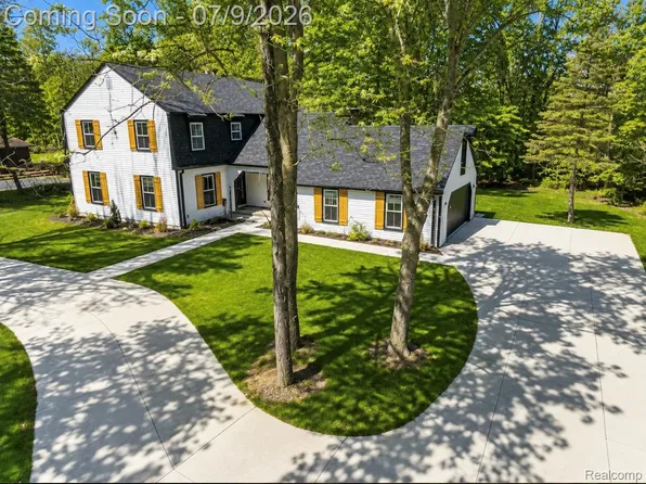 26914 Pebblestone St, Southfield, MI 48034