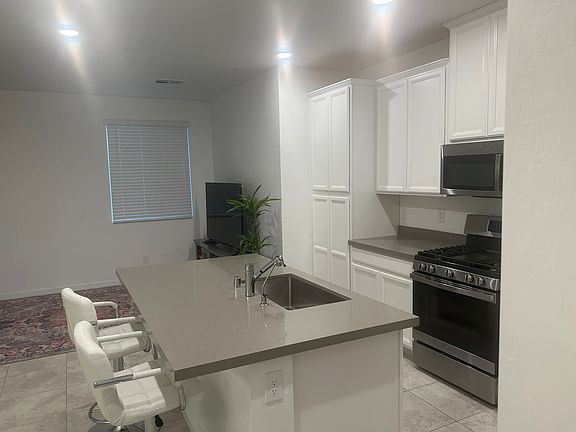 5th image of 965 Nevada State Dr #1104