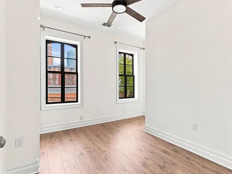 155 Grand St #2 — Photo 13