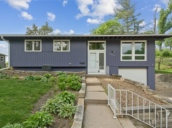 2333 Aspen Ln NE, Cedar Rapids, IA 52402