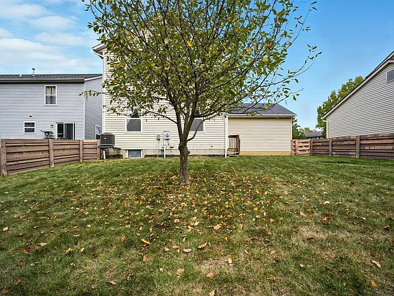 4th image of 7883 Grandlin Park Ct