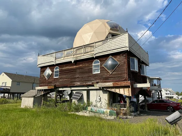 12 Avenue F, Manahawkin, NJ 08050