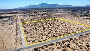 1st image of 1435 Desert Aire Dr #1