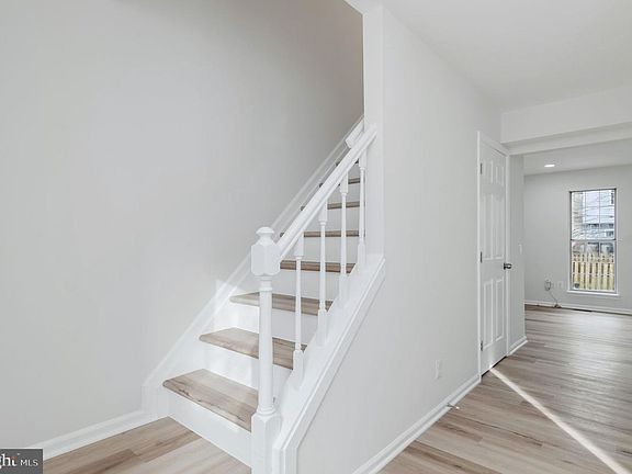 5th image of 14816 Millicent Ct
