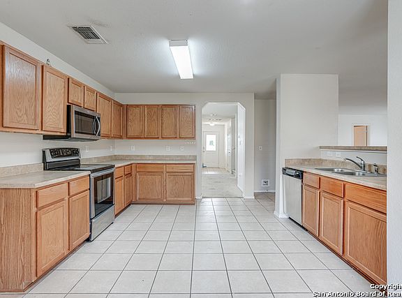 3rd image of 212 N Willow Way
