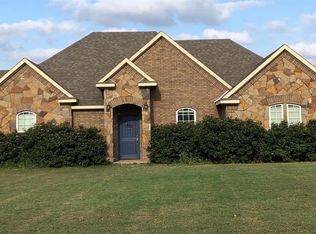 9915 Reynolds Rd, Lipan, TX 76462