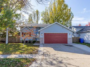 2810 35 1/2 Ave S, Fargo, ND 58104