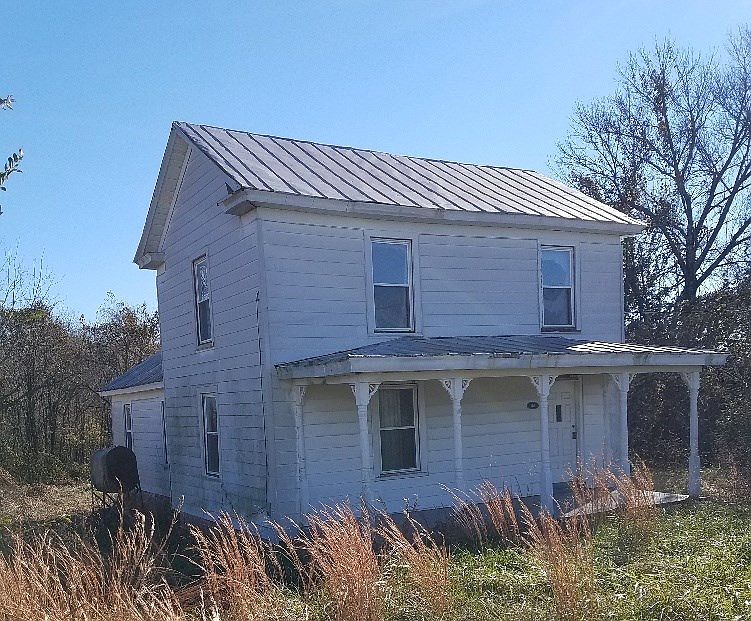 2nd image of 166 Swan Rd