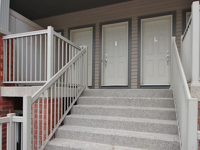 763 Cedar Creek Dr #I — Photo 3