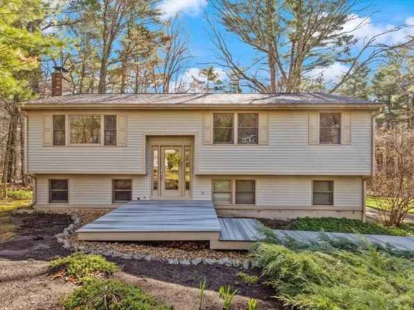 15 Forest St, Rowley, MA 01969