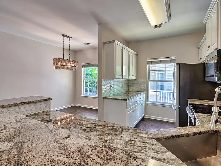 389 Northwood St — Photo 4