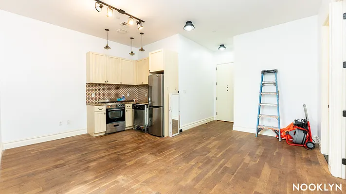 Rented by Nooklyn NYC LLC | media 37