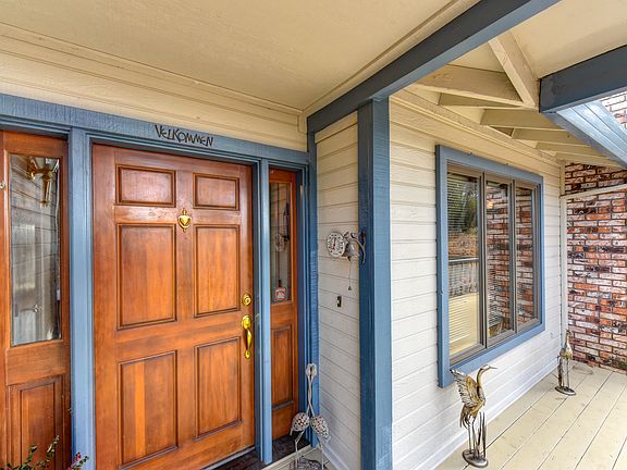 5th image of 1917 Mariposa Ct