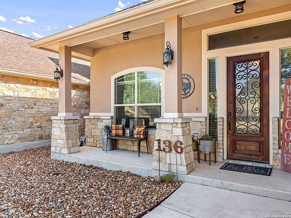 5th image of 136 Copper Creek Dr