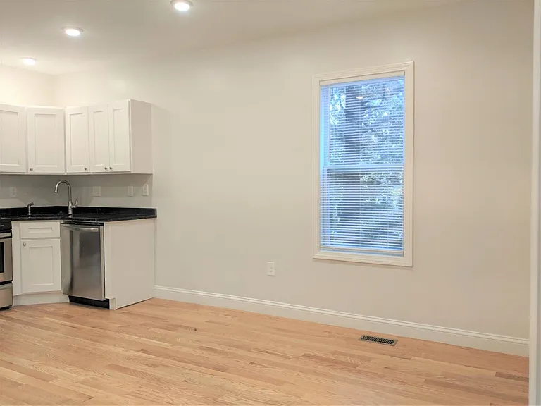 44 Cogswell Ave #3 — Photo 4