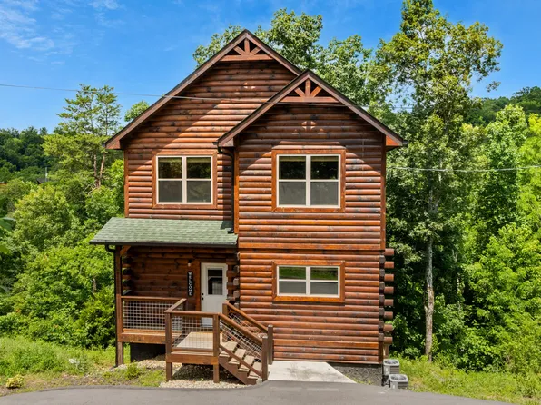 2249 Wingspan Dr, Sevierville, TN 37876