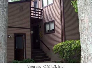 16 Wynwood Dr, Enfield, CT 06082