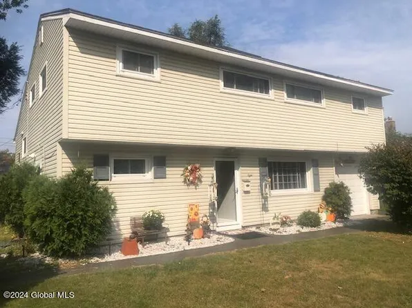 8 Caveson Lane, Albany, NY 12205