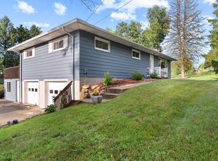 3900 W Bacon Rd, Hillsdale, MI 49242