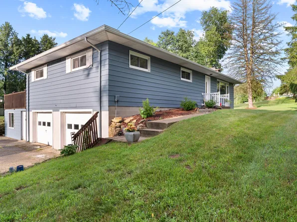 3900 W Bacon Rd, Hillsdale, MI 49242