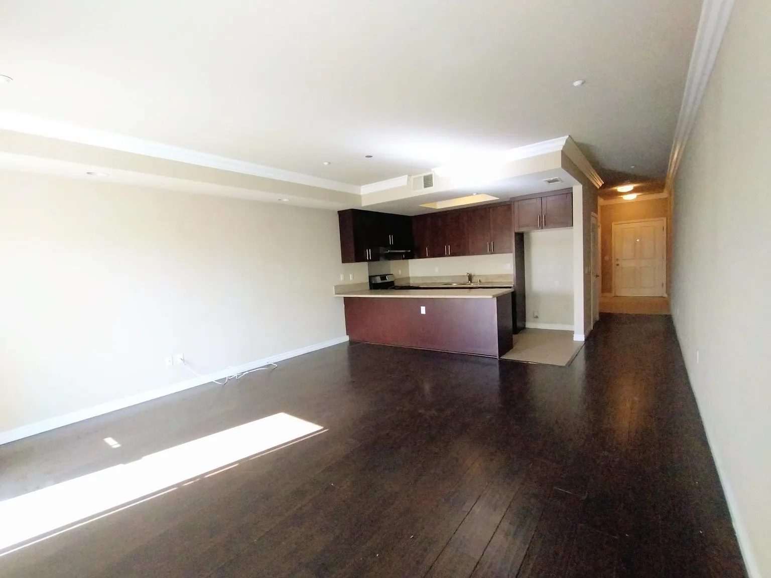 2 bed, 2.5 bath, 1430 sqft, $2,800 — Photo 2