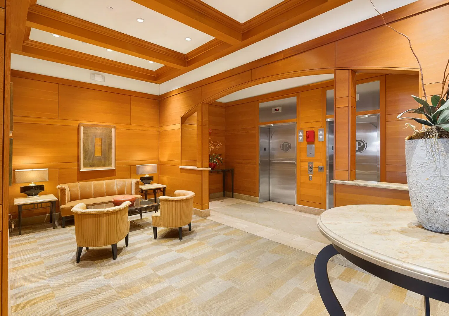 Very Large 1 Bedroom with Den in Belltown - Parking and Water/Sewer/Trash Included — Photo 3