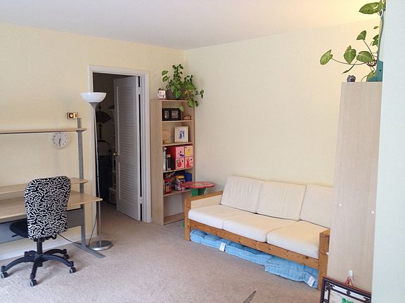 2nd image of 10630 Kenilworth Ave APT 201