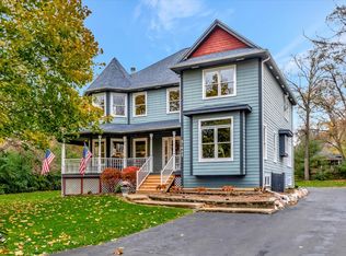 3S453 2nd St, Warrenville, IL 60555