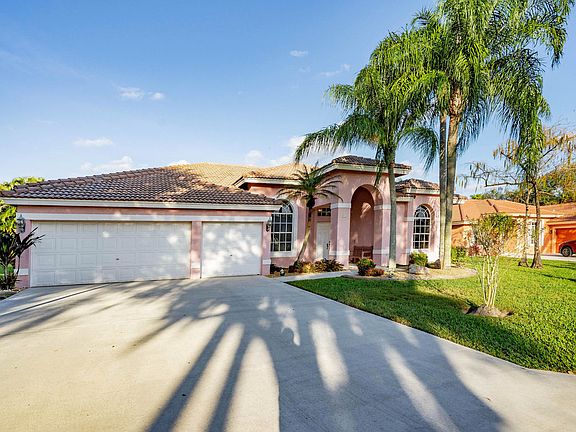 4th image of 10327 NW 14th Pl