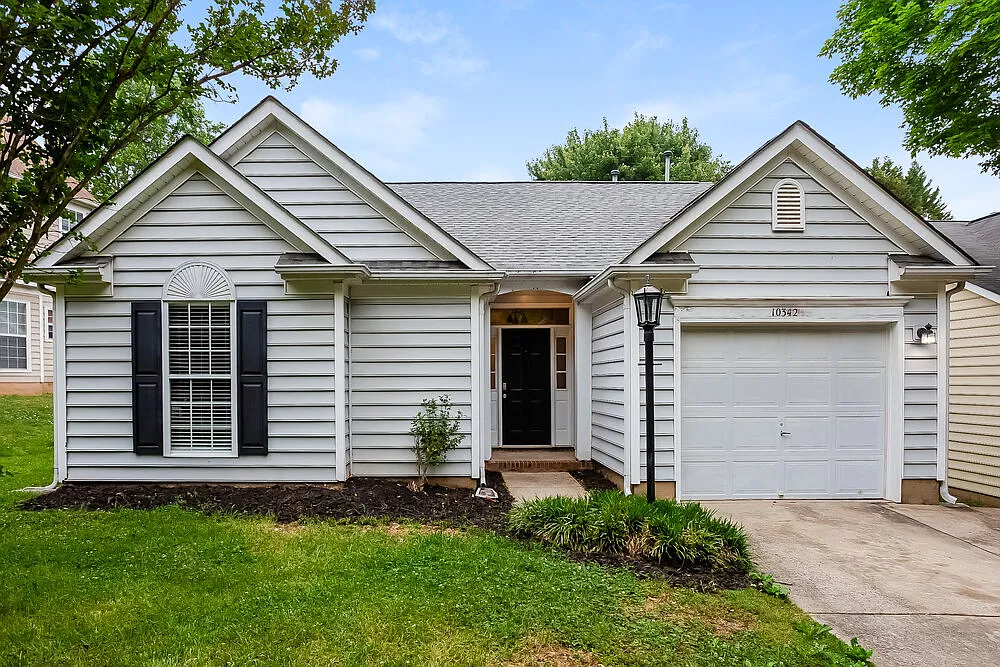 3 bed, 2.0 bath, 1256 sqft, $1,775 — Photo 3