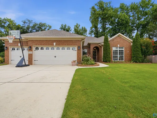 7202 Avonwood Ln SE, Owens Cross Roads, AL 35763
