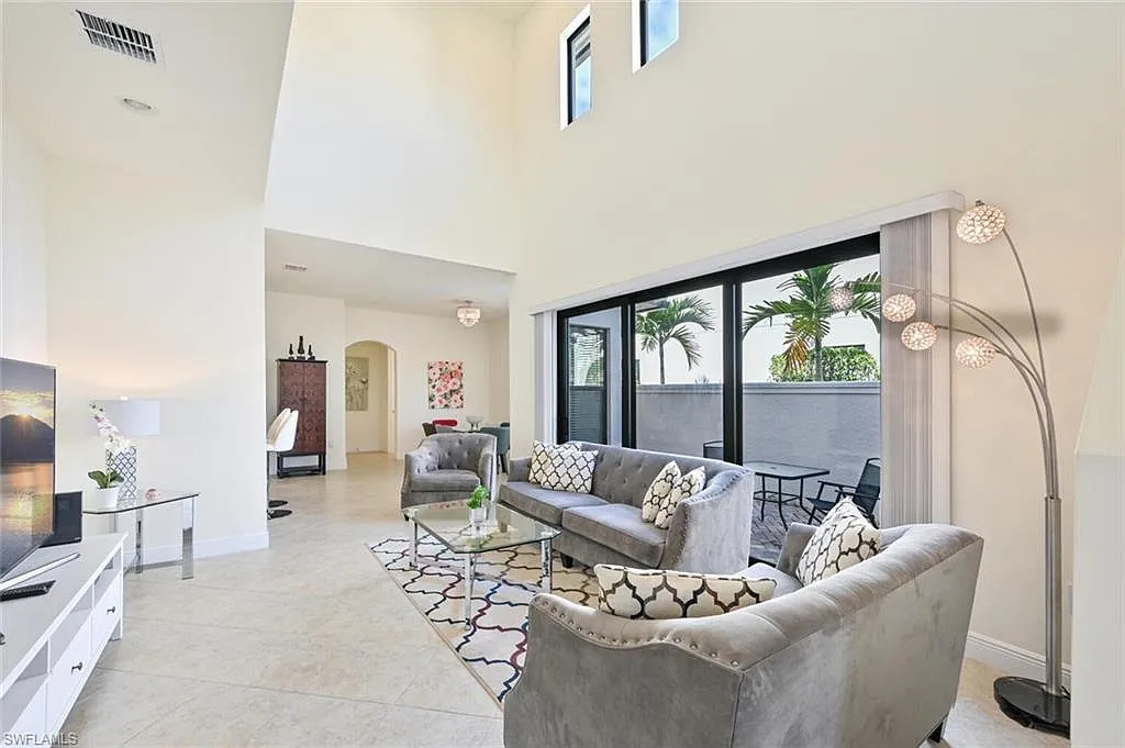 3 bed, 3.5 bath, 2100 sqft, $6,500 — Photo 4