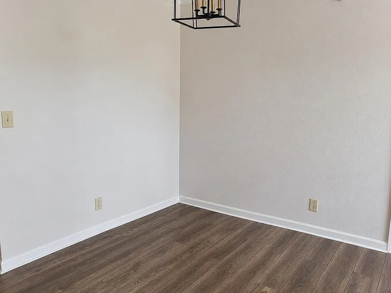 1522 SE Royal Green Cir #201 — Photo 4