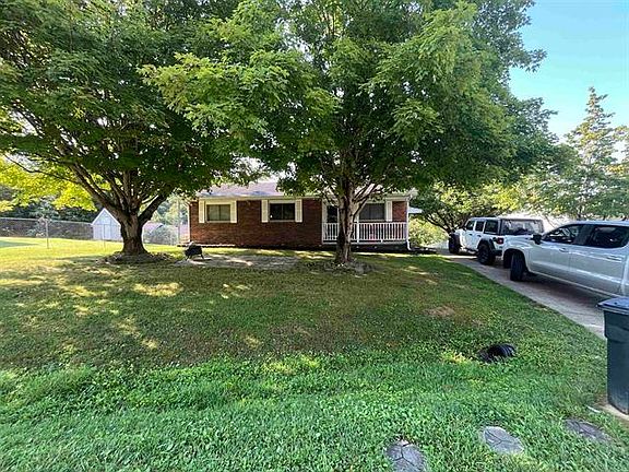 3rd image of 180 Keith Whitley Blvd