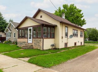 627 Evergreen Ave, Waterloo, IA 50701