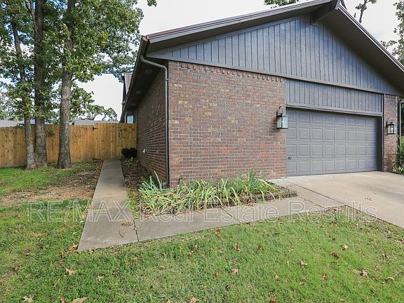 4th image of 2605 W Magnolia St