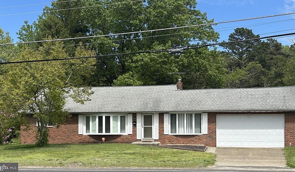 1st image of 104 Cooper Rd