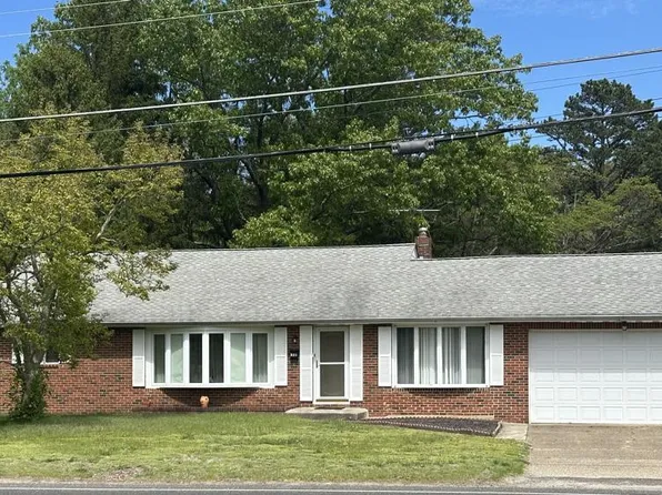 104 Cooper Rd, Voorhees, NJ 08043