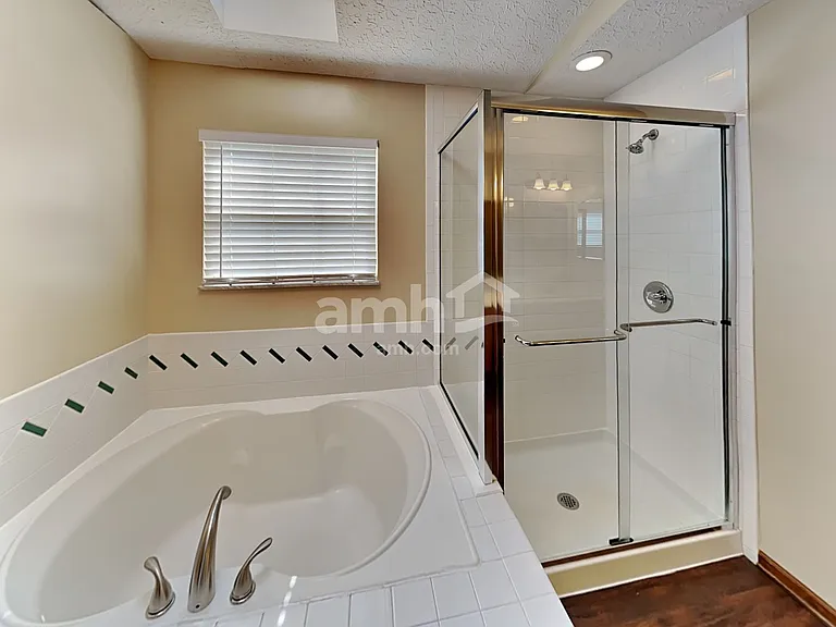 12098 Mallard Pond Dr — Photo 10
