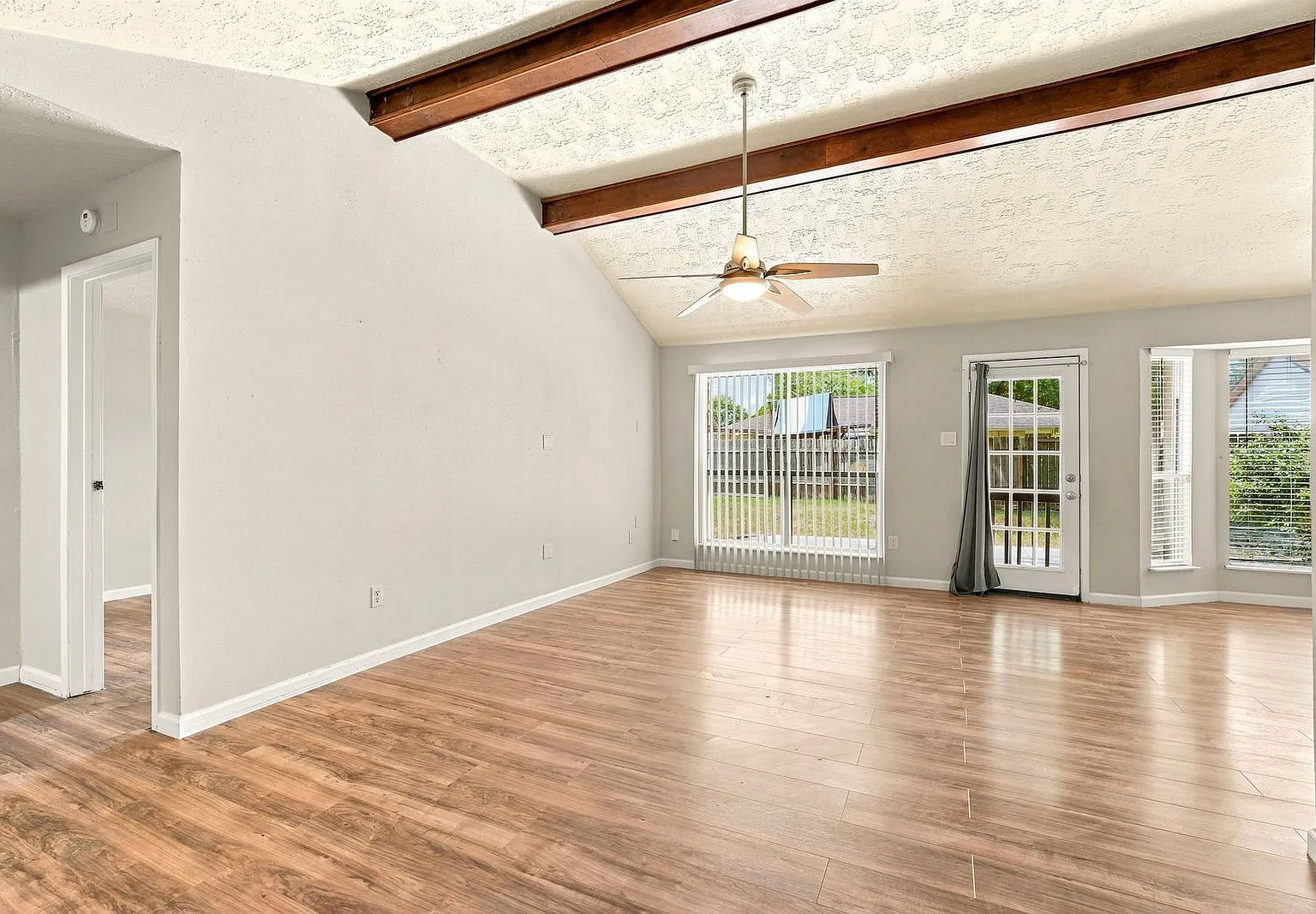 2 bed, 2.0 bath, 1248 sqft, $1,750 — Photo 3