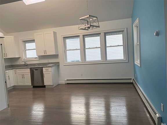 5th image of 243 E Hudson St