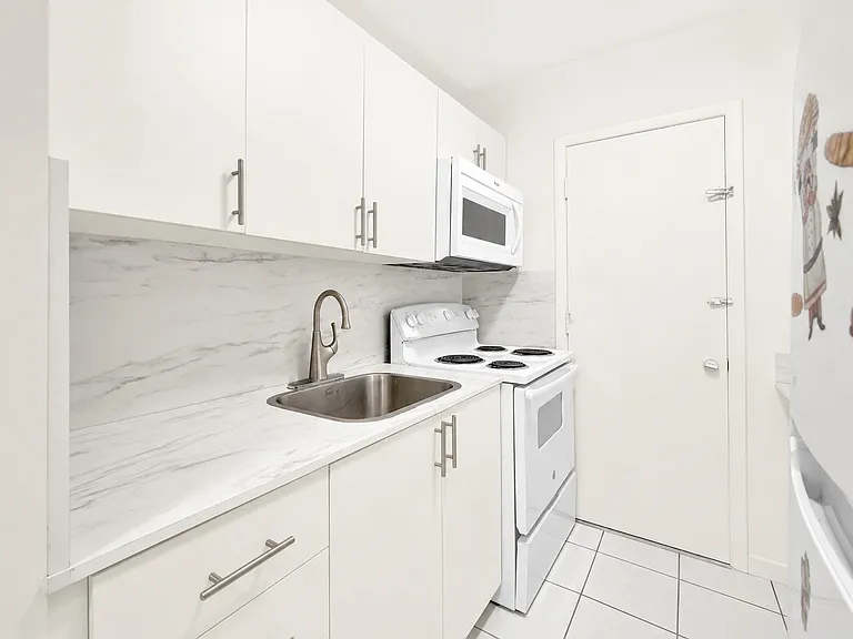 223 Antilla Ave — Photo 7