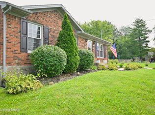 6903 Cedar Ct, Pewee Valley, KY 40056