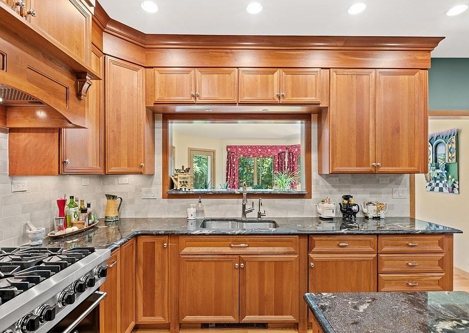 22 Nelson St, MA 01833 Zillow