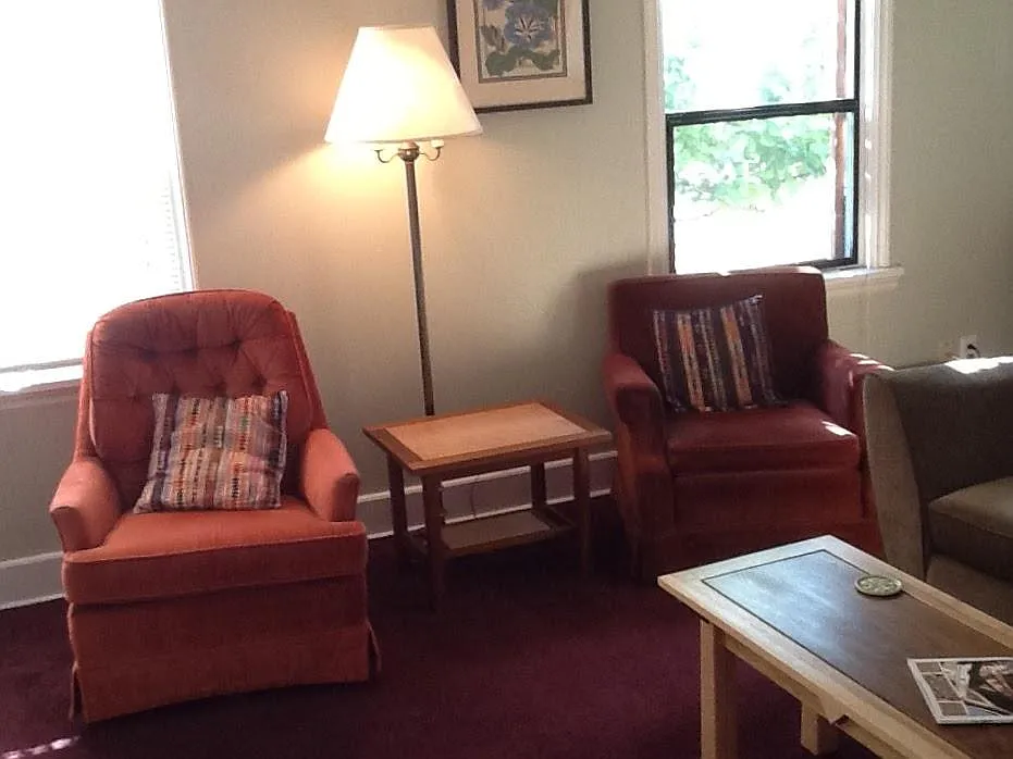 1 bed, 1100 sqft, $1,800 — Photo 4