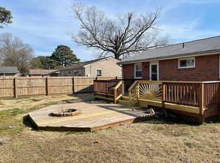 3001 Mattox Dr, Chesapeake, VA 23325