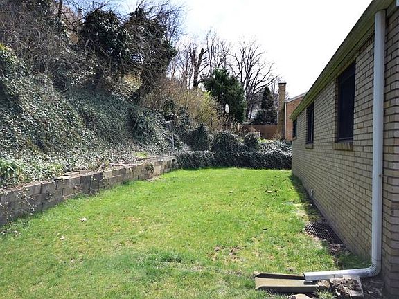 5th image of 6730 W Barivista Dr