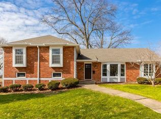 9208 Roe Ave, Prairie Village, KS 66207