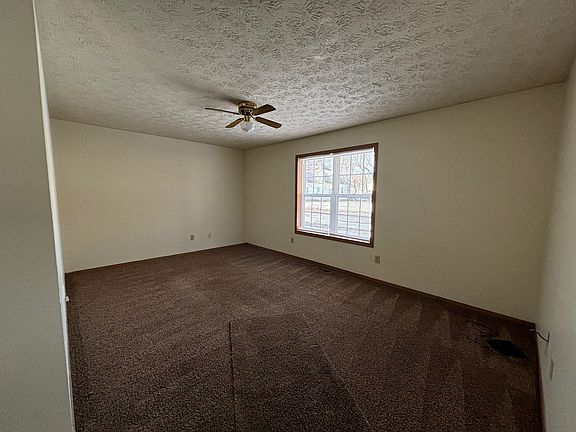 2nd image of 1415 2nd Ave